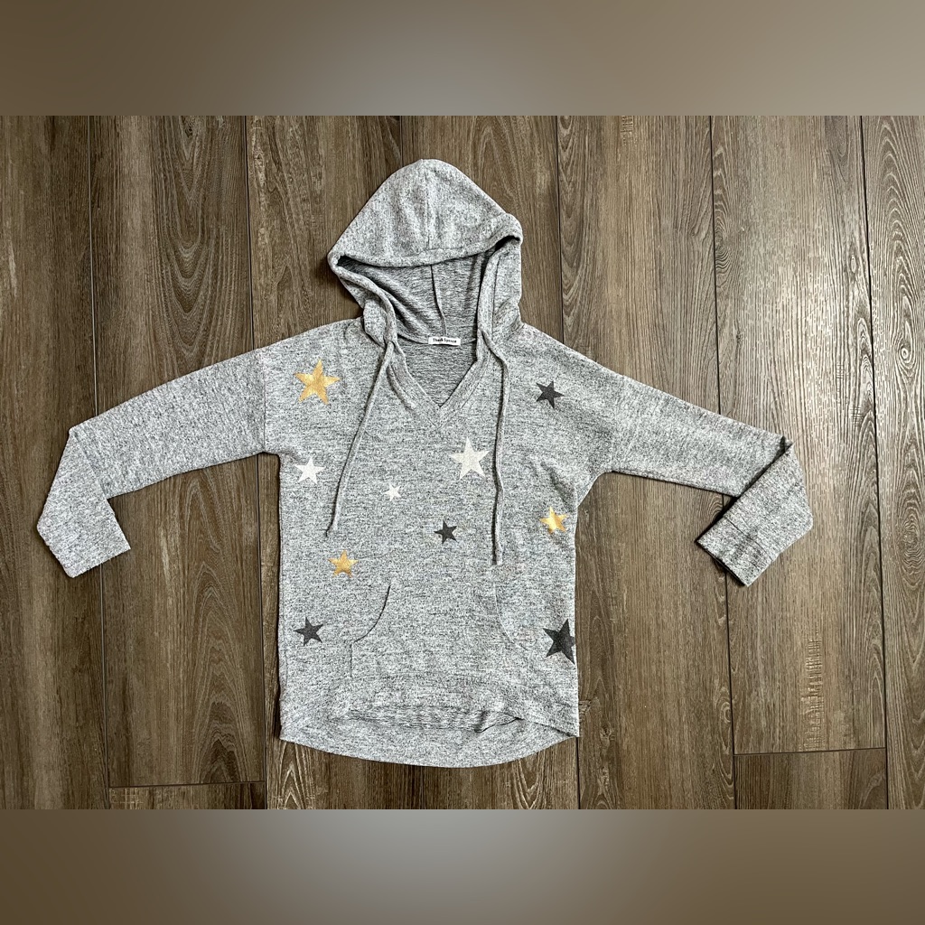 Soft Gray Hooded Top With Stars - Size Women’s Xs
